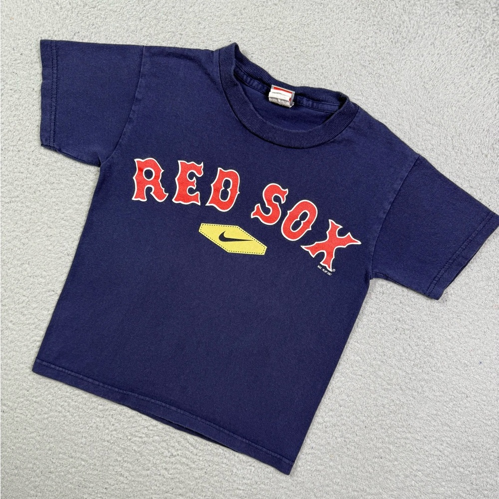 Kids‎ vintage y2k Nike Boston Red Sox T-shirt
